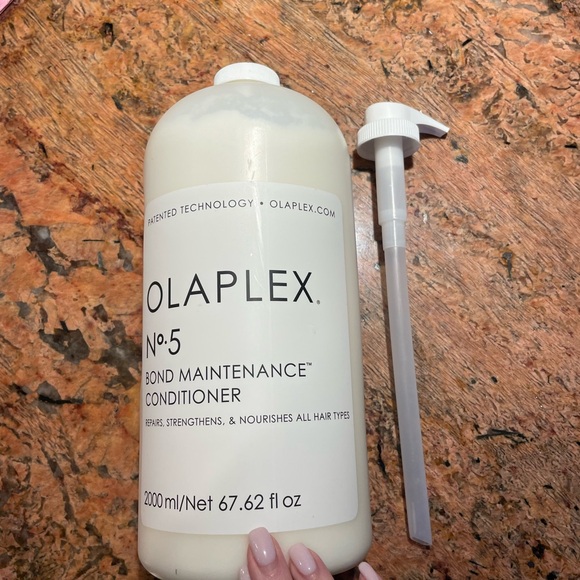 OLAPLEX Bond Maintenance Conditioner with Pump - Picture 1 of 2